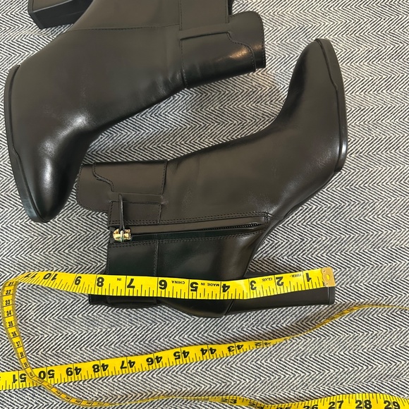 Tod's Black Leather Ankle Booties - Picture 7 of 10